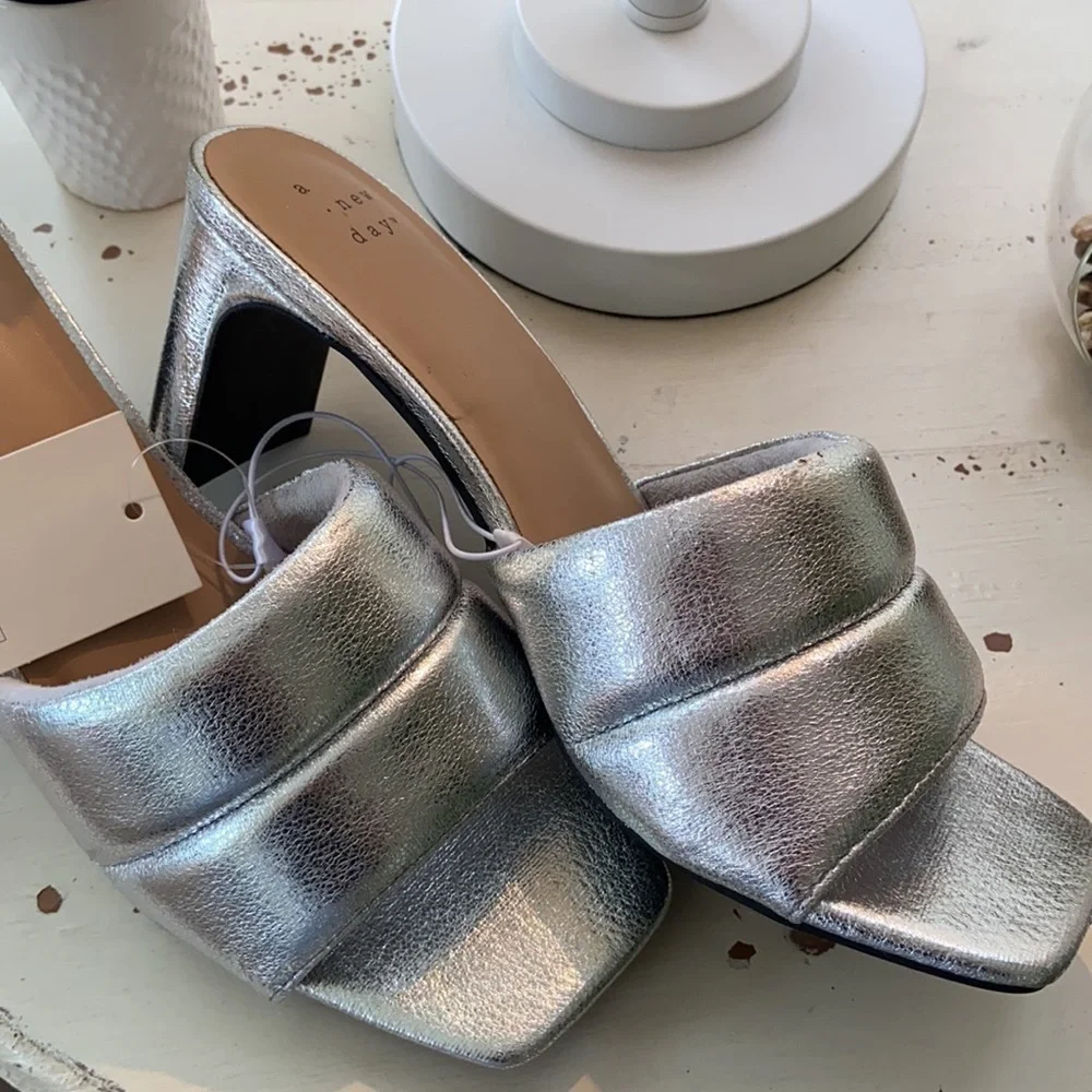 -A New Day Shoes | Women's Lilah Heels - A New Day Silver Metallic nwt